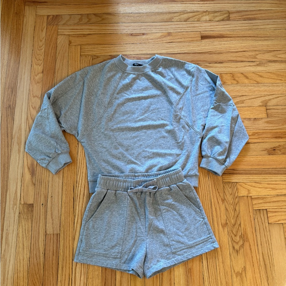 Women’s Gray Sweatshirt and Shorts Lounge Set